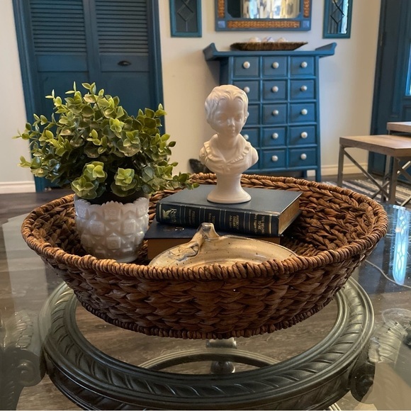 Large 18”  Wicker Rattan Basket - Picture 7 of 7